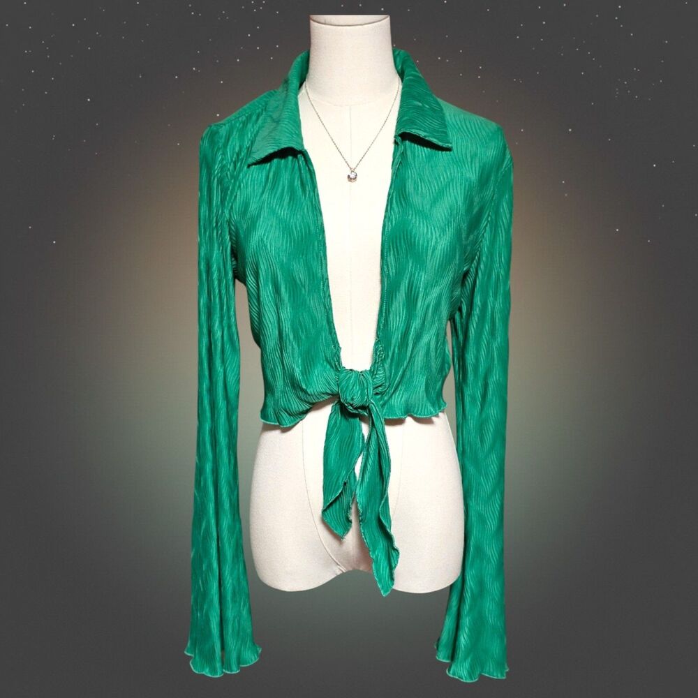 Le Lis Womens Medium Green Crinkle Tie Front Bell Sleeve Y2K Festival Top NWT